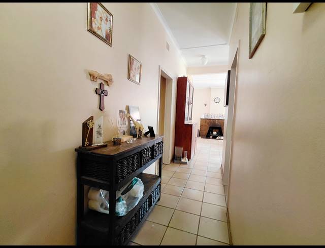 3 BEDROOM FREESTANDING FOR SALE IN MOREGLOED